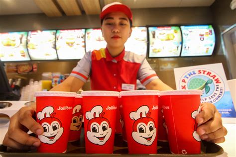 mcdonald's jollibee|How Jollibee beat competition from McDonald's to build a global .